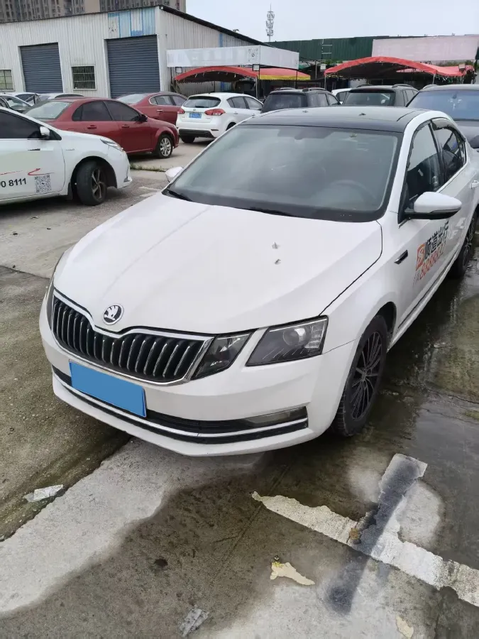 2019 Skoda Octavia 1.5L 116HP L4 6AT,autocango,china used car exporter,china ev exporter,chinese used car exporter,chinese used ev exporter