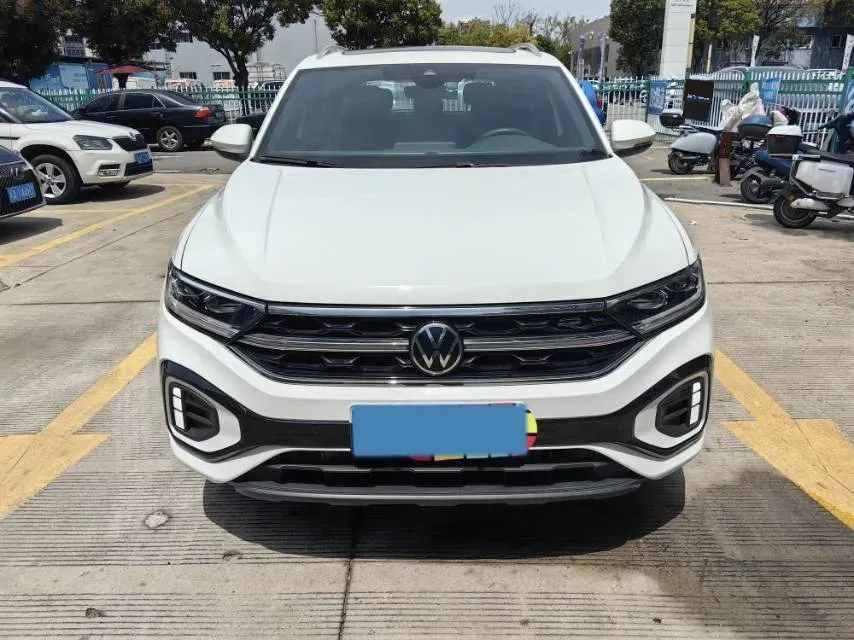 2023 Volkswagen T-Roc 1.5T 160HP L4 7DCT,autocango,china used car exporter,china ev exporter,chinese used car exporter,chinese used ev exporter