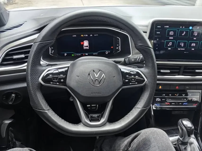 2023 Volkswagen T-Roc 1.5T 160HP L4 7DCT,autocango,china used car exporter,china ev exporter,chinese used car exporter,chinese used ev exporter