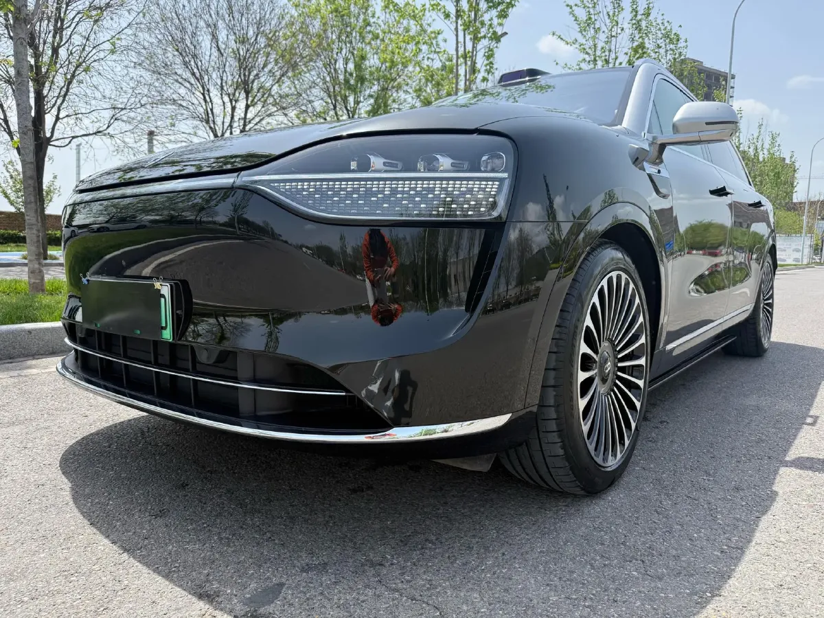 2025 AITO AITO M9 REEV 160HP REEV 52KWH,autocango,china used car exporter,china ev exporter,chinese used car exporter,chinese used ev exporter