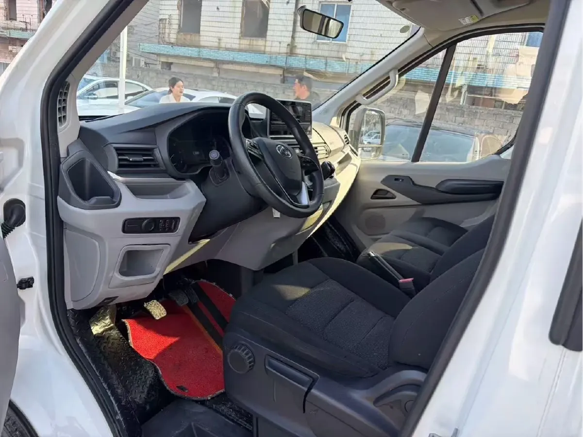 2022 JMC YuHu 9 2.0T 220HP L4 6MT,autocango,china used car exporter,china ev exporter,chinese used car exporter,chinese used ev exporter