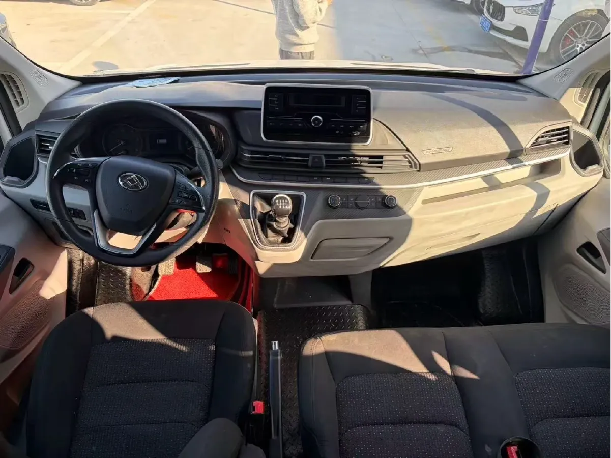 2022 JMC YuHu 9 2.0T 220HP L4 6MT,autocango,china used car exporter,china ev exporter,chinese used car exporter,chinese used ev exporter