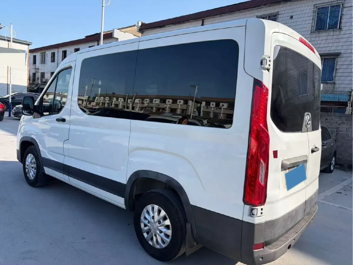 2022 JMC YuHu 9 2.0T 220HP L4 6MT,autocango,china used car exporter,china ev exporter,chinese used car exporter,chinese used ev exporter