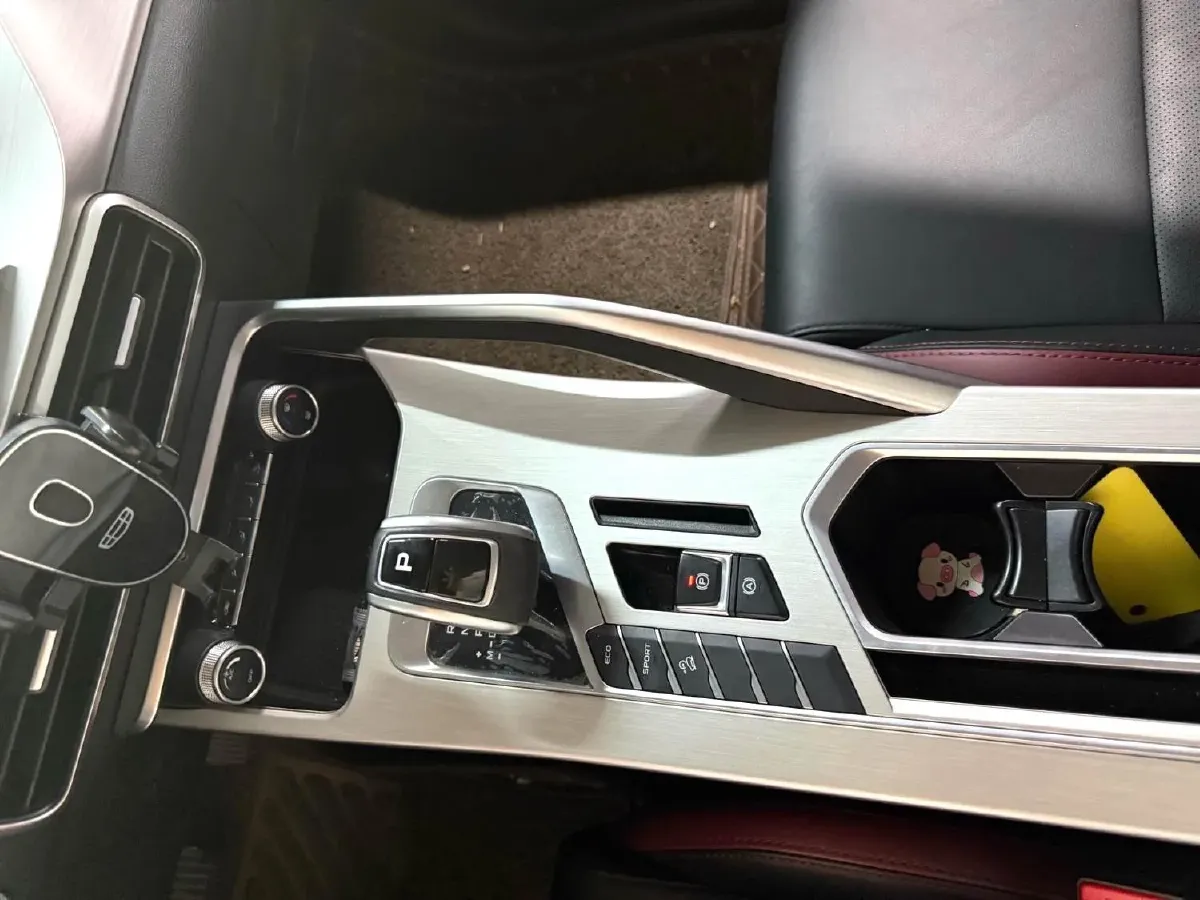 2021 Geely Coolray 1.4T 141HP L4 6DCT,autocango,china used car exporter,china ev exporter,chinese used car exporter,chinese used ev exporter