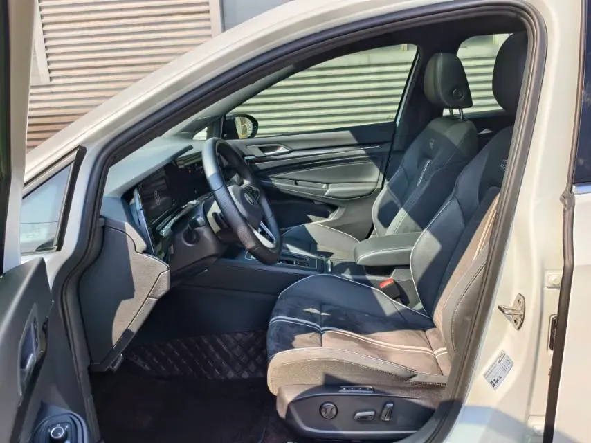 2023 Volkswagen Golf 1.4T 150HP L4 7DCT,autocango,china used car exporter,china ev exporter,chinese used car exporter,chinese used ev exporter