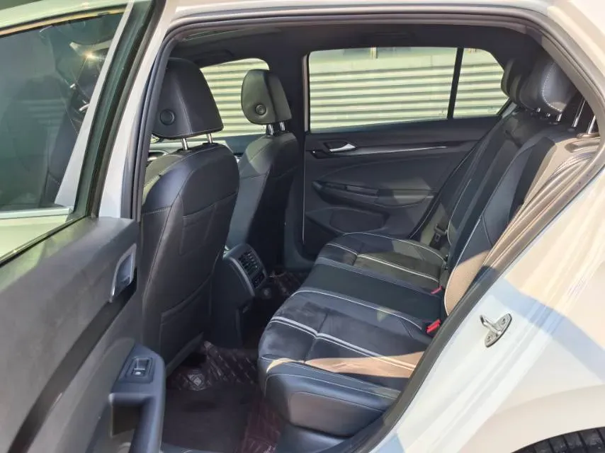 2023 Volkswagen Golf 1.4T 150HP L4 7DCT,autocango,china used car exporter,china ev exporter,chinese used car exporter,chinese used ev exporter