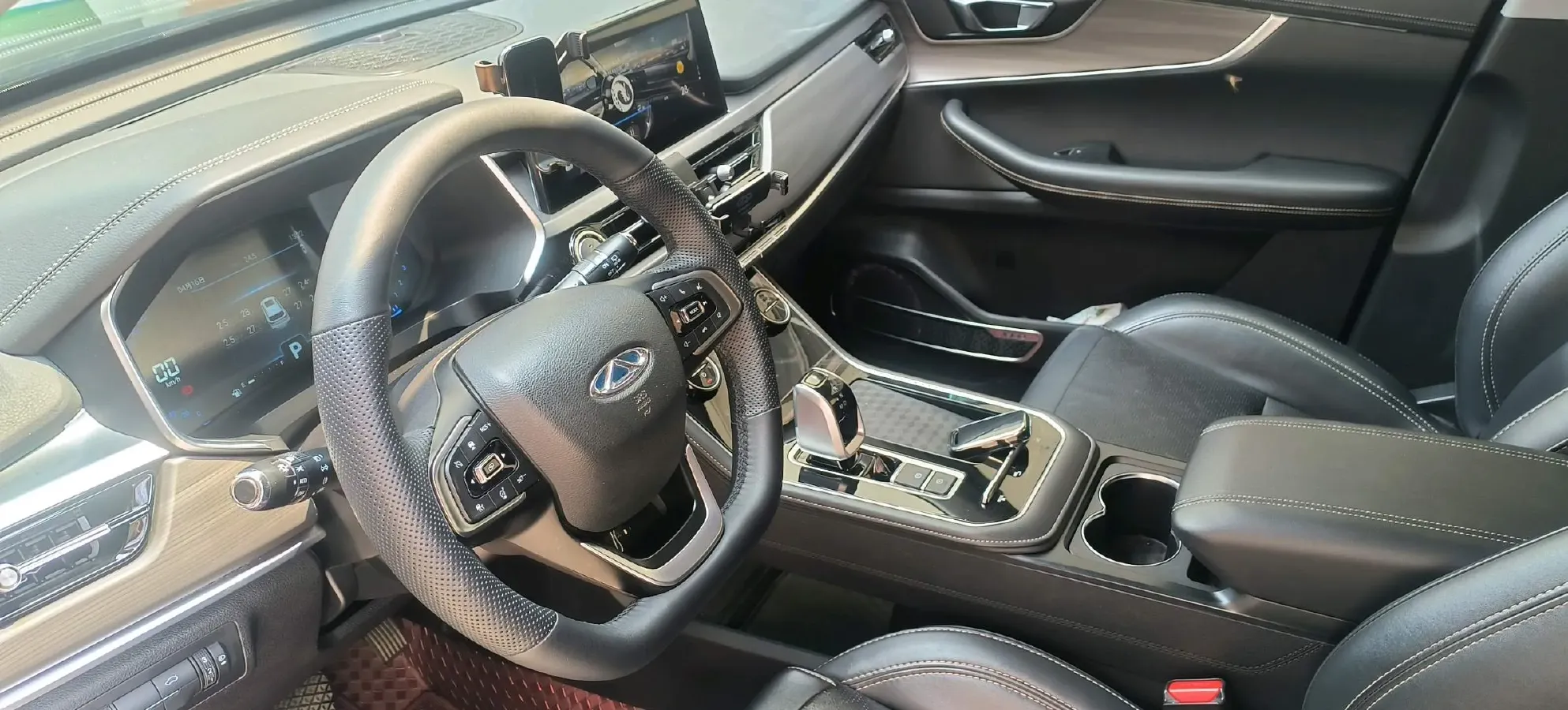 2020 Chery Tiggo 8 1.6T 197HP L4 7DCT,autocango,china used car exporter,china ev exporter,chinese used car exporter,chinese used ev exporter