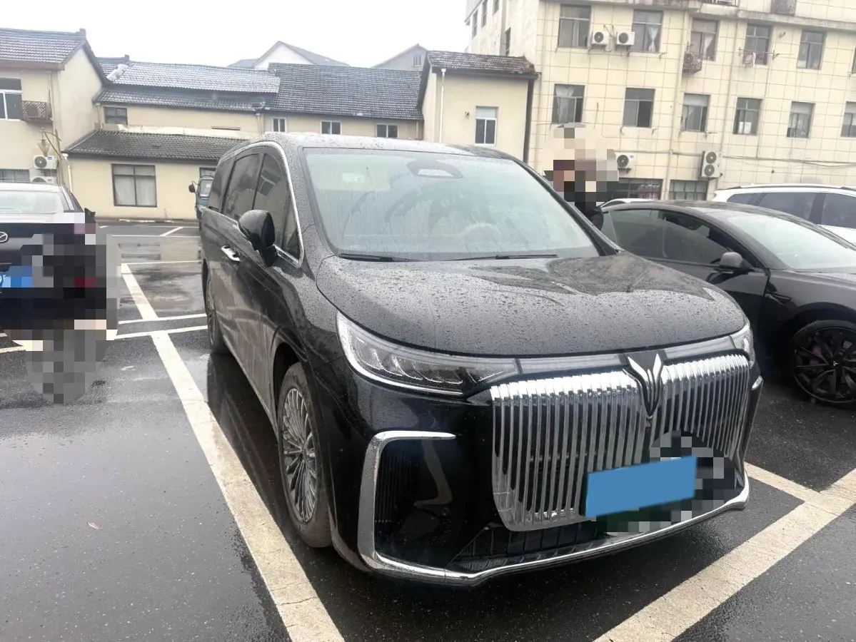 2026 Voyah Dream 1.5T 150HP L4 PHEV,autocango,china used car exporter,china ev exporter,chinese used car exporter,chinese used ev exporter
