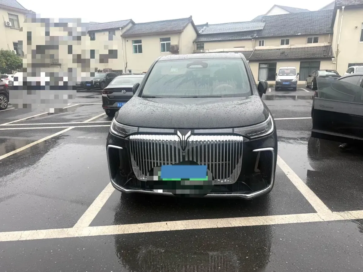 2026 Voyah Dream 1.5T 150HP L4 PHEV,autocango,china used car exporter,china ev exporter,chinese used car exporter,chinese used ev exporter