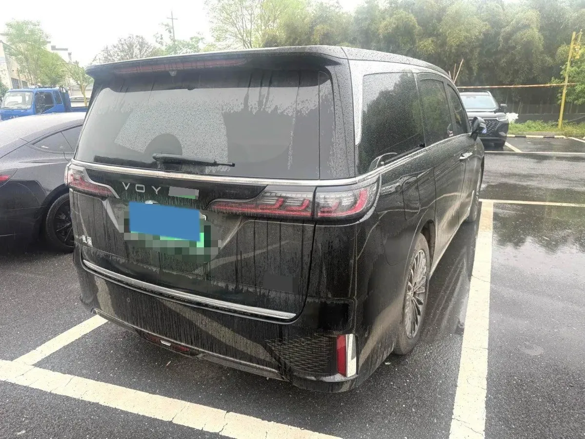 2026 Voyah Dream 1.5T 150HP L4 PHEV,autocango,china used car exporter,china ev exporter,chinese used car exporter,chinese used ev exporter