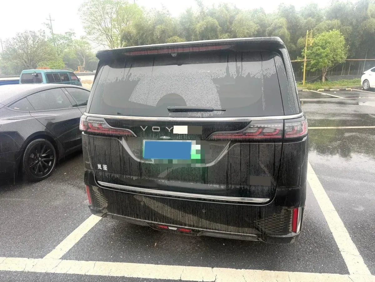 2026 Voyah Dream 1.5T 150HP L4 PHEV,autocango,china used car exporter,china ev exporter,chinese used car exporter,chinese used ev exporter
