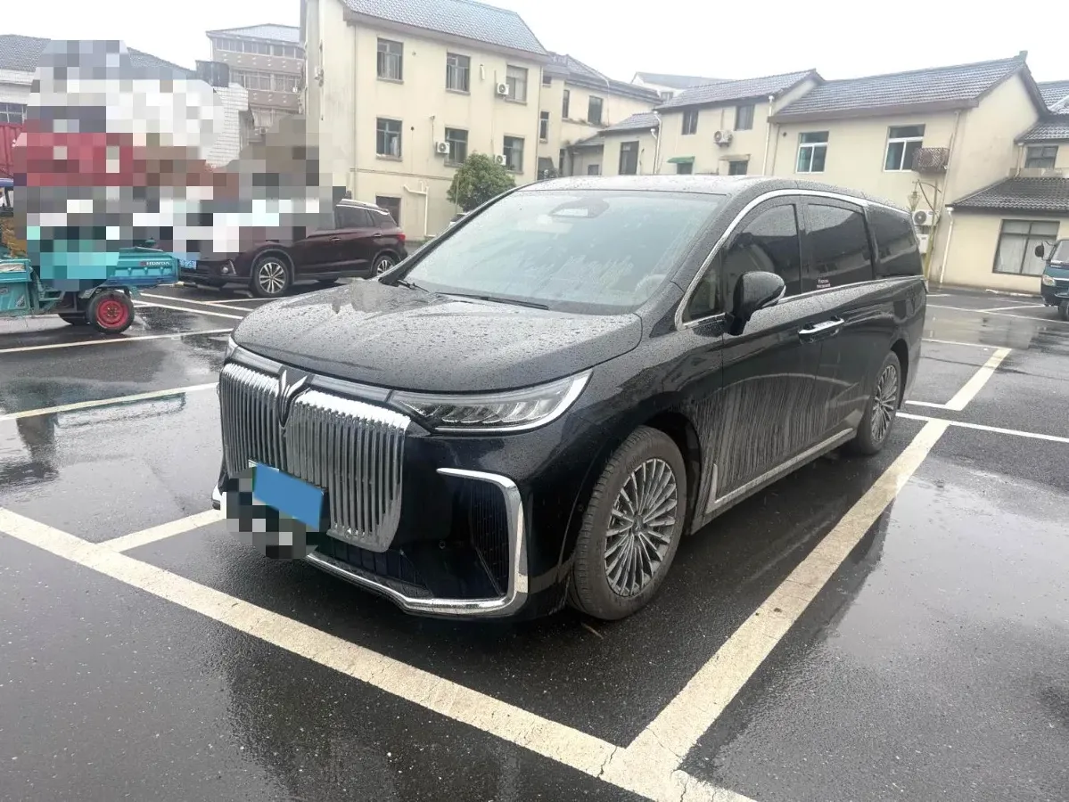 2026 Voyah Dream 1.5T 150HP L4 PHEV,autocango,china used car exporter,china ev exporter,chinese used car exporter,chinese used ev exporter