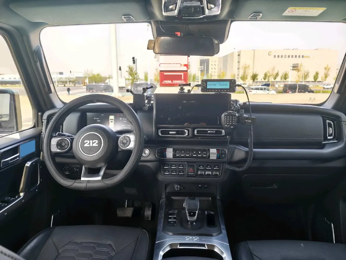 2025 212 212 T01 2.0T 252HP L4 8AT,autocango,china used car exporter,china ev exporter,chinese used car exporter,chinese used ev exporter