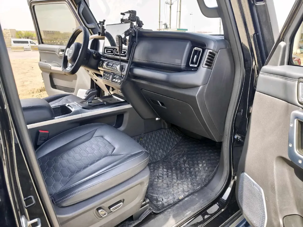 2025 212 212 T01 2.0T 252HP L4 8AT,autocango,china used car exporter,china ev exporter,chinese used car exporter,chinese used ev exporter