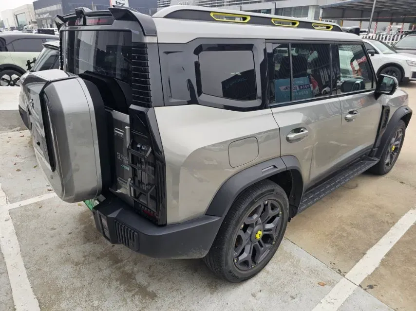 2024 Jetour ShanHai TravellerC-DM 1.5T 156HP L4 3DHT PHEV 43.24KWH,autocango,china used car exporter,china ev exporter,chinese used car exporter,chinese used ev exporter