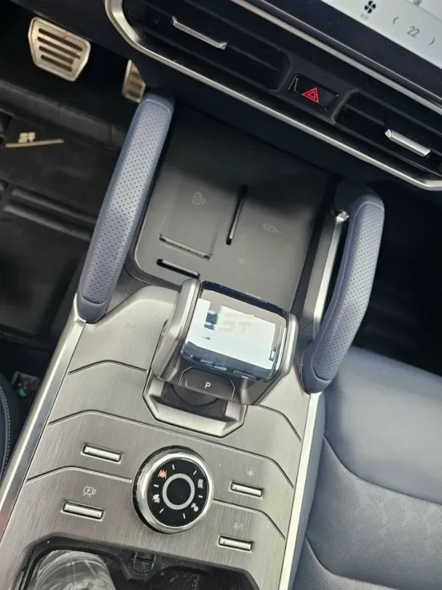 2024 Jetour ShanHai TravellerC-DM 1.5T 156HP L4 3DHT PHEV 43.24KWH,autocango,china used car exporter,china ev exporter,chinese used car exporter,chinese used ev exporter