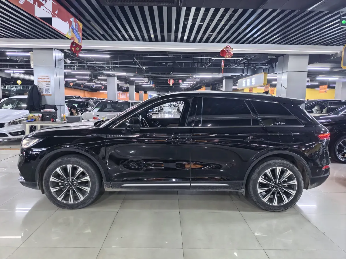 2022 Lincoln Corsair 2.0T 245HP L4 8AT,autocango,china used car exporter,china ev exporter,chinese used car exporter,chinese used ev exporter