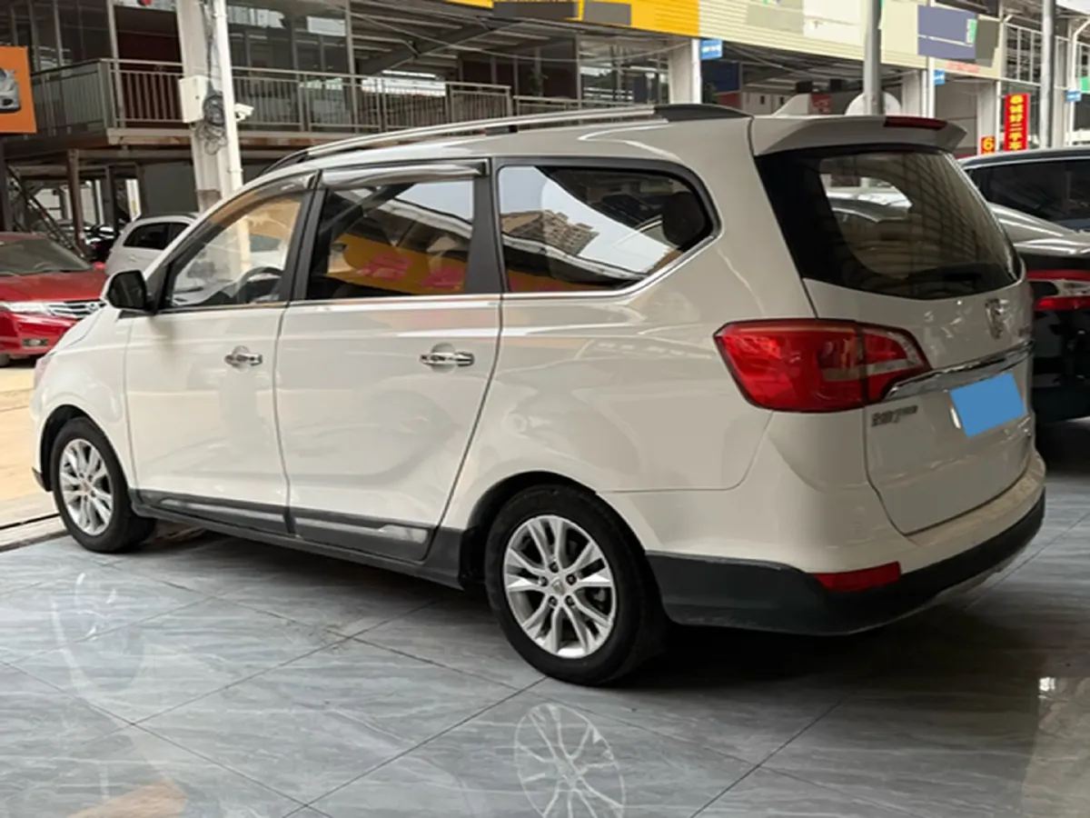 2016 BaoJun 730 1.5L 112HP L4 5MT,autocango,china used car exporter,china ev exporter,chinese used car exporter,chinese used ev exporter