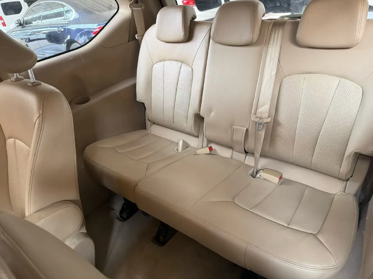 2016 BaoJun 730 1.5L 112HP L4 5MT,autocango,china used car exporter,china ev exporter,chinese used car exporter,chinese used ev exporter