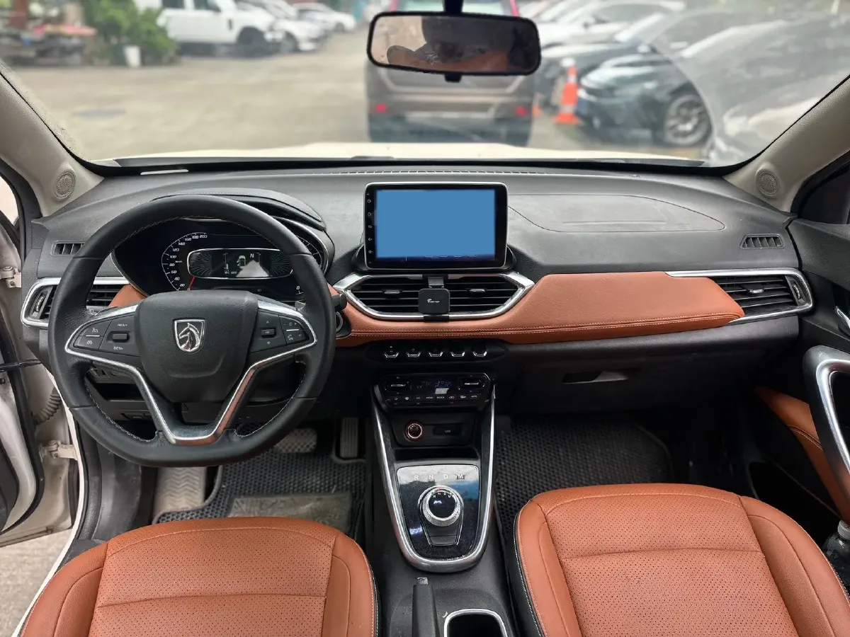 2017 BaoJun 510 1.5L 112HP L4 6MT,autocango,china used car exporter,china ev exporter,chinese used car exporter,chinese used ev exporter