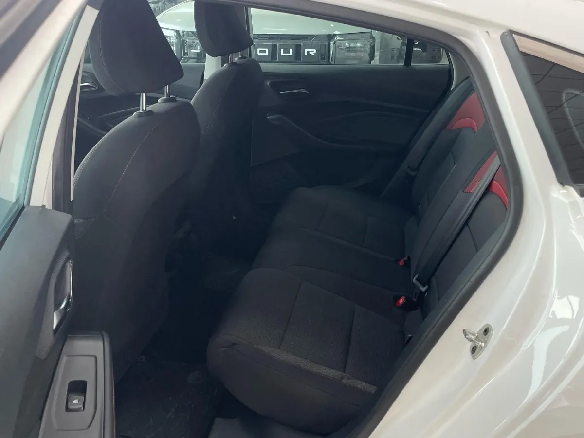 2023 MG 5 1.5L 129HP L4 5MT,autocango,china used car exporter,china ev exporter,chinese used car exporter,chinese used ev exporter