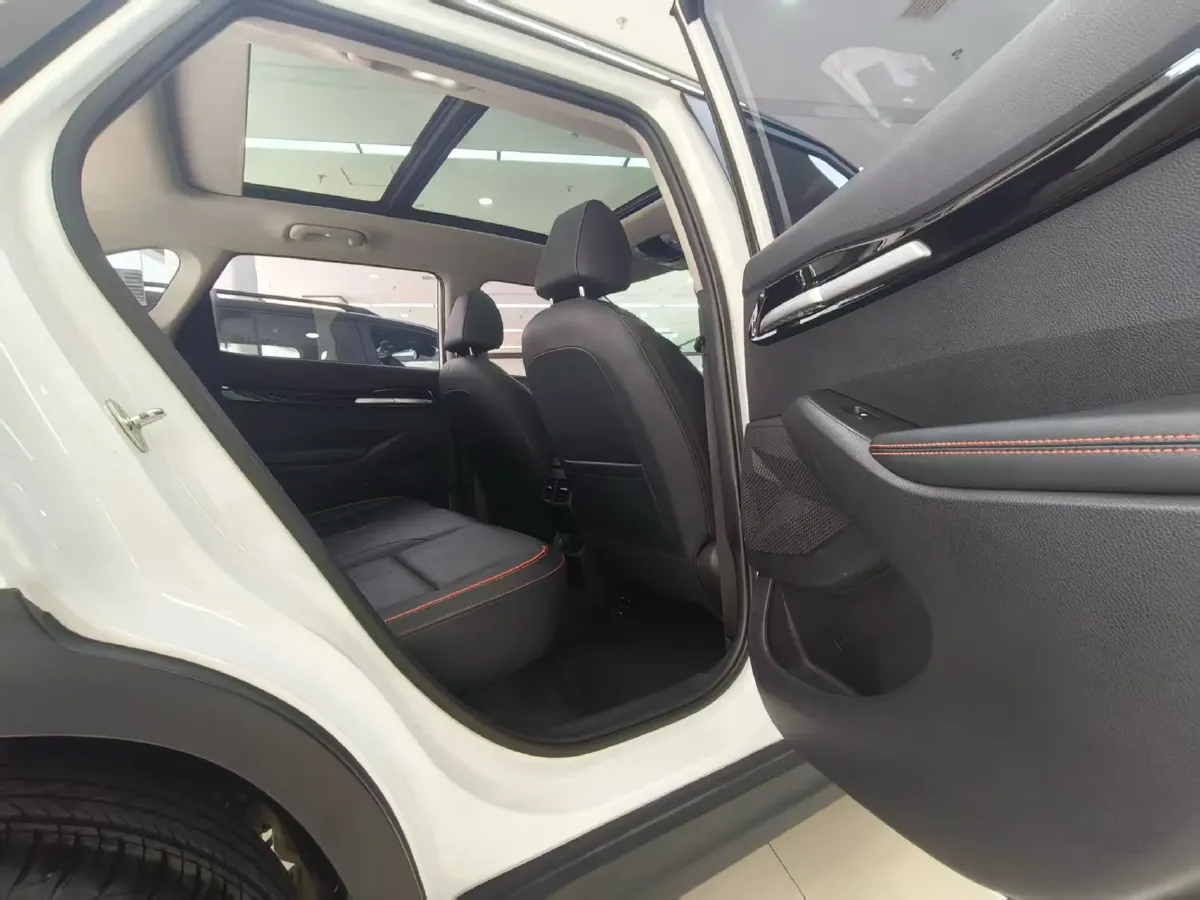 2023 Kia Seltos 1.5L 115HP L4 CVT,autocango,china used car exporter,china ev exporter,chinese used car exporter,chinese used ev exporter