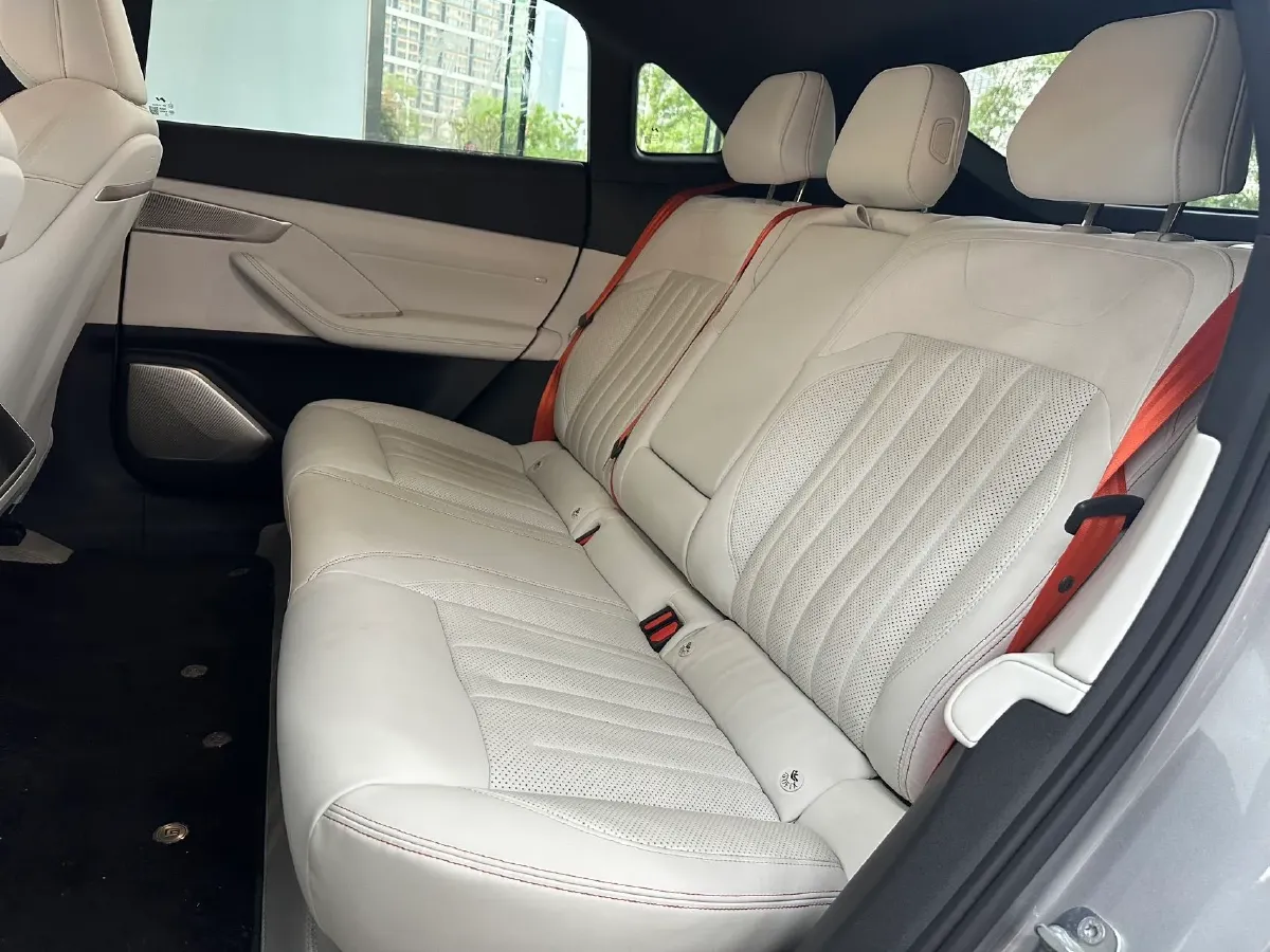 2024 IM L6 BEV 75KWH,autocango,china used car exporter,china ev exporter,chinese used car exporter,chinese used ev exporter