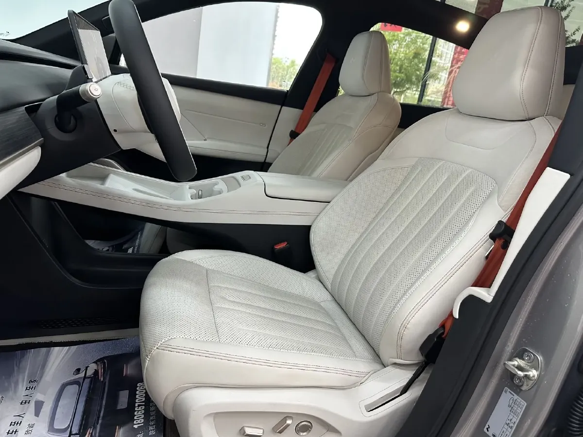 2024 IM L6 BEV 75KWH,autocango,china used car exporter,china ev exporter,chinese used car exporter,chinese used ev exporter