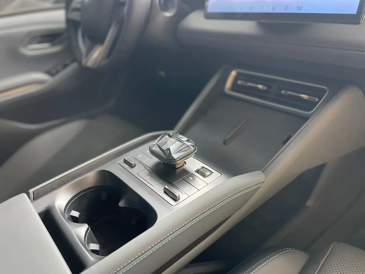 2024 BYD QinL 1.5L 101HP L4 E-CVT PHEV 10.08KWH,autocango,china used car exporter,china ev exporter,chinese used car exporter,chinese used ev exporter