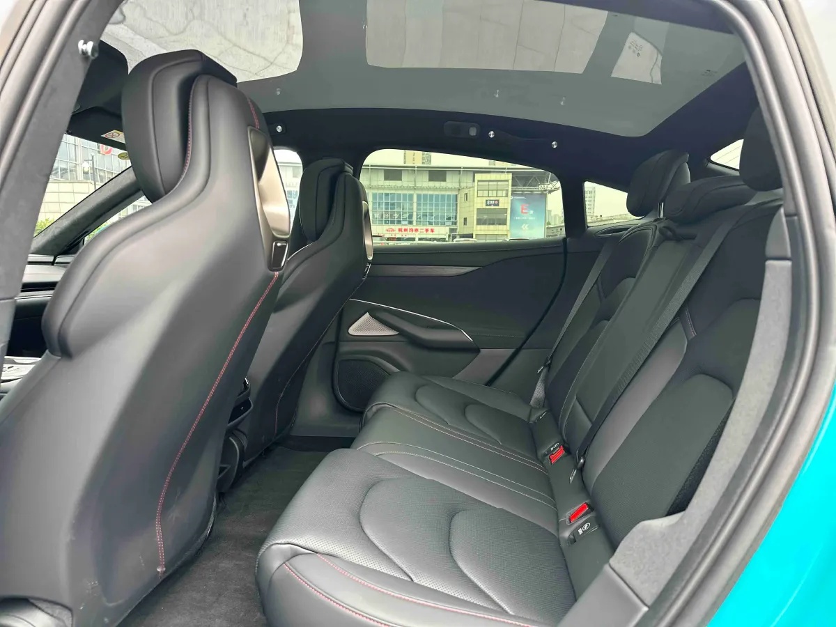 2024 MI SU7 BEV 101KWH,autocango,china used car exporter,china ev exporter,chinese used car exporter,chinese used ev exporter