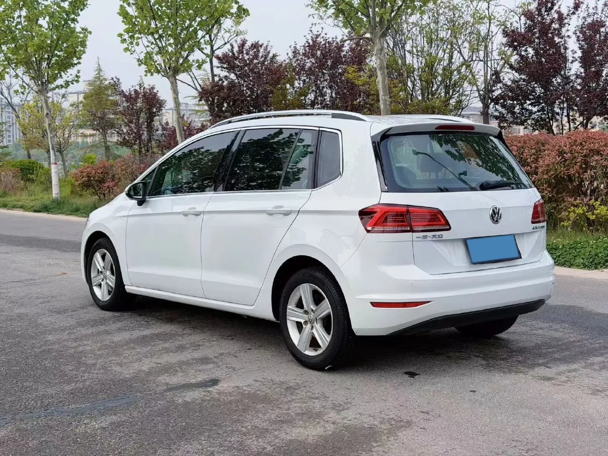 2018 Volkswagen Golf Sportsvan 1.6L 110HP L4 6AT,autocango,china used car exporter,china ev exporter,chinese used car exporter,chinese used ev exporter