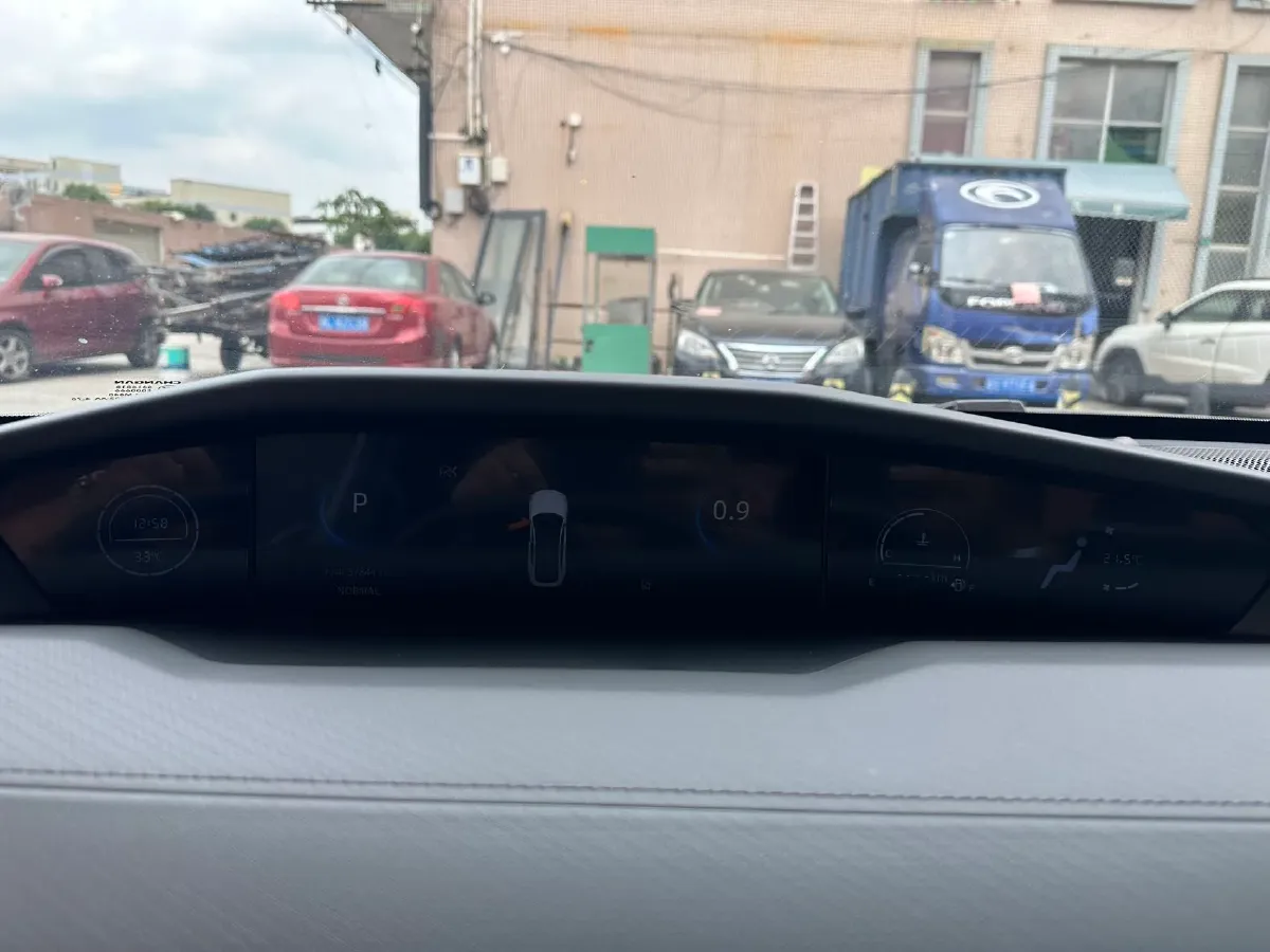 2023 ChangAn UNI-V 1.5T 188HP L4 7DCT,autocango,china used car exporter,china ev exporter,chinese used car exporter,chinese used ev exporter