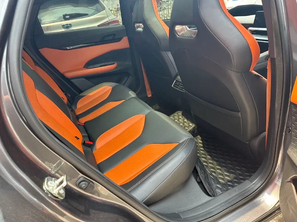 2023 ChangAn UNI-V 1.5T 188HP L4 7DCT,autocango,china used car exporter,china ev exporter,chinese used car exporter,chinese used ev exporter