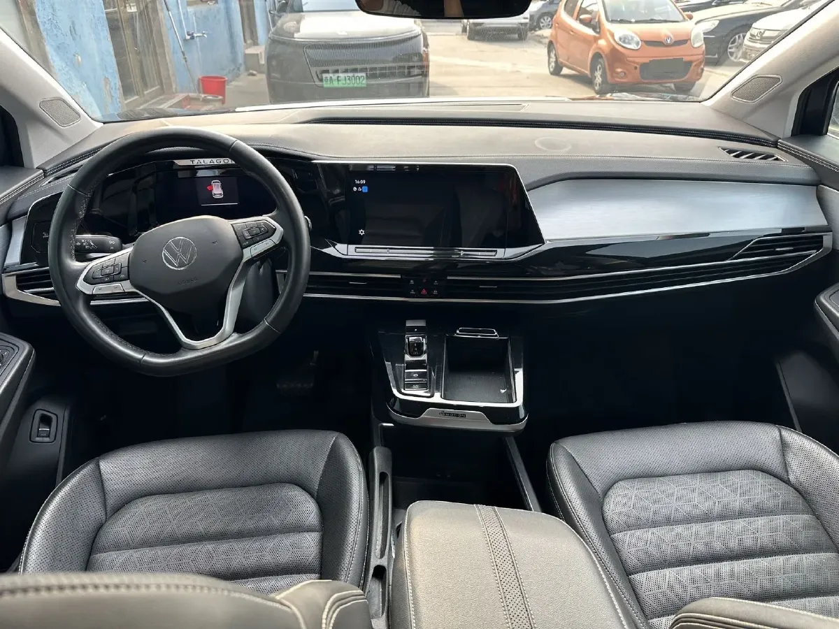 2021 Volkswagen Talagon 2.0T 220HP L4 7DCT,autocango,china used car exporter,china ev exporter,chinese used car exporter,chinese used ev exporter