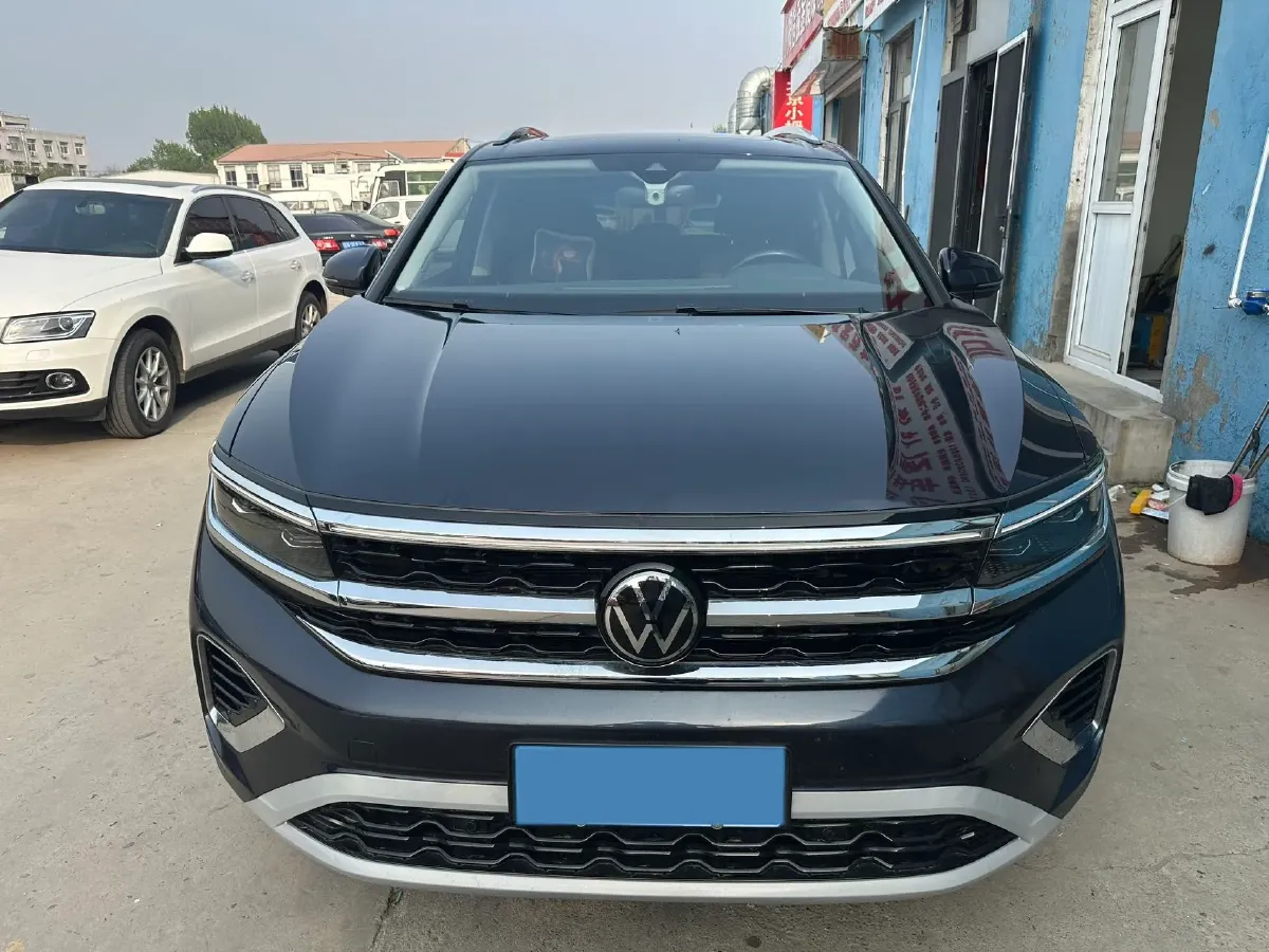 2021 Volkswagen Talagon 2.0T 220HP L4 7DCT,autocango,china used car exporter,china ev exporter,chinese used car exporter,chinese used ev exporter