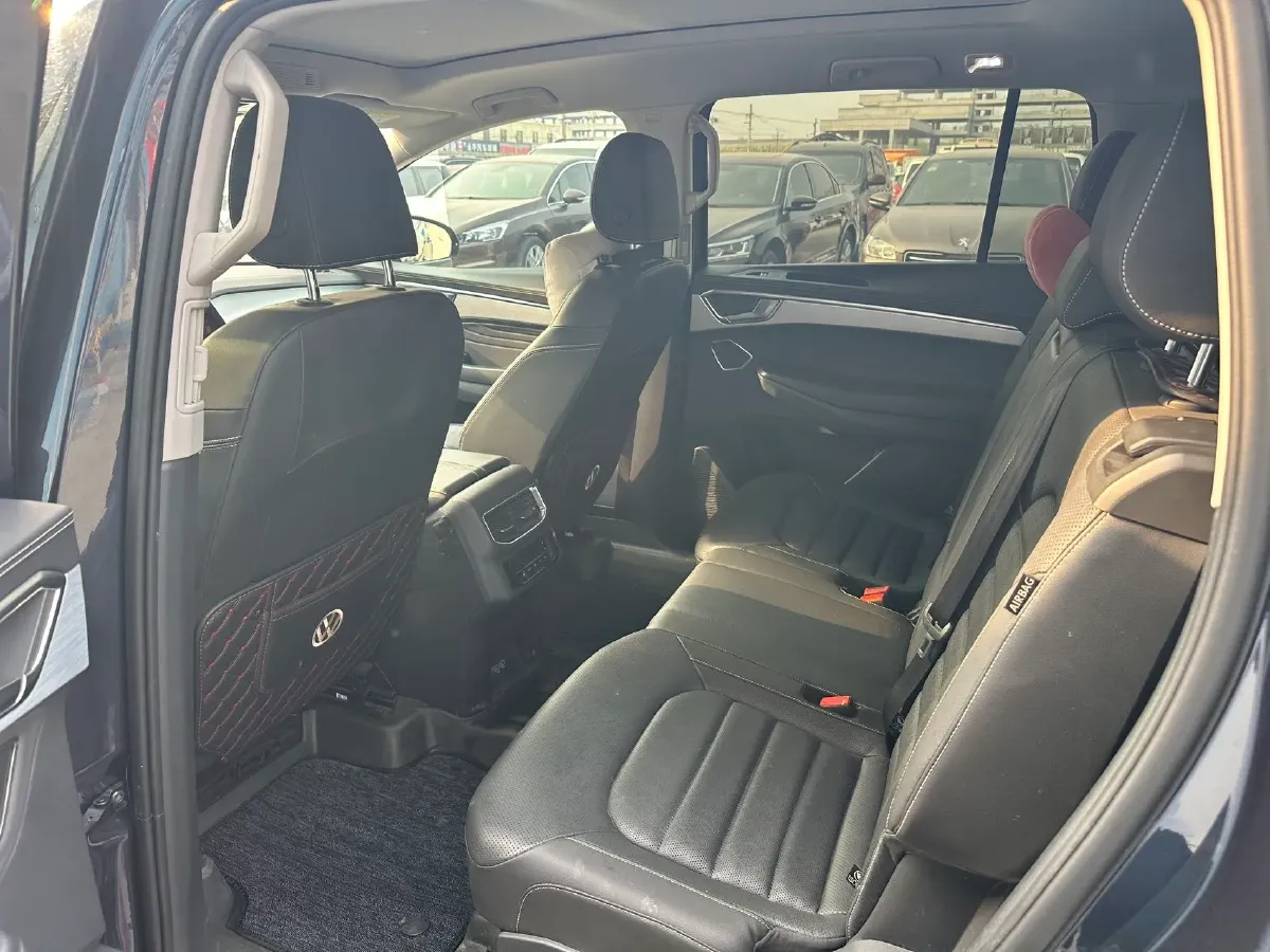 2021 Volkswagen Talagon 2.0T 220HP L4 7DCT,autocango,china used car exporter,china ev exporter,chinese used car exporter,chinese used ev exporter