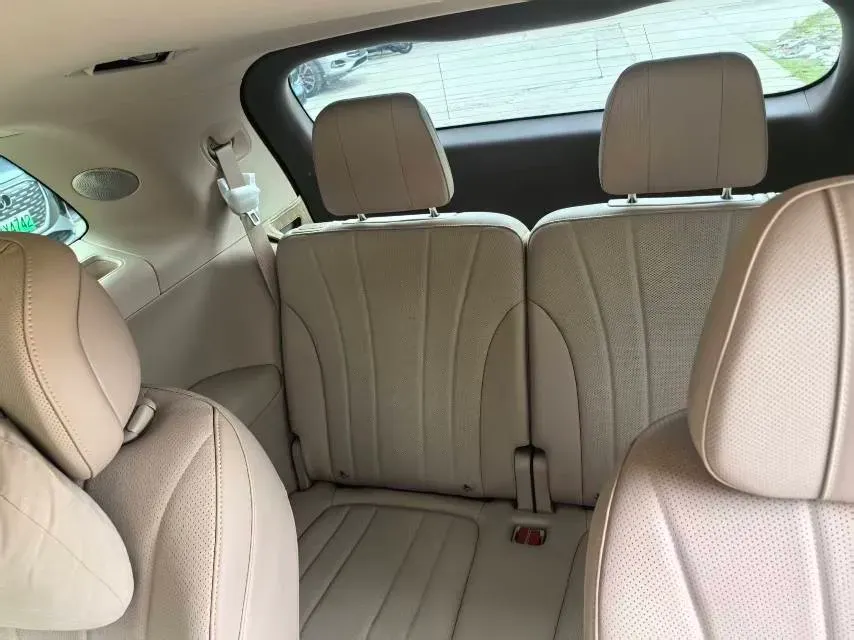 2026 AITO AITO M7 REEV 160HP REEV,autocango,china used car exporter,china ev exporter,chinese used car exporter,chinese used ev exporter