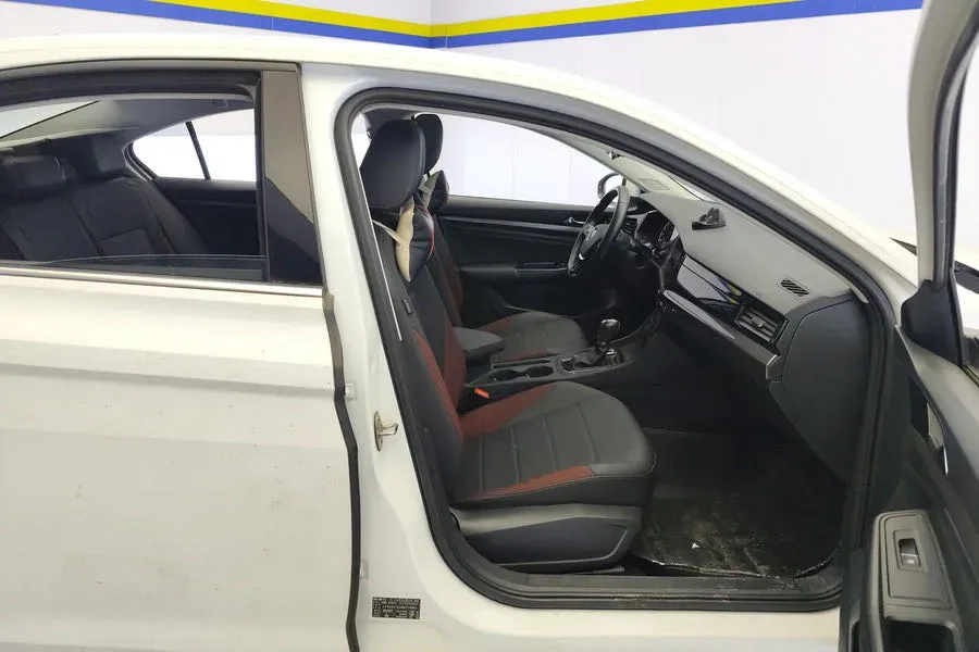 2021 Volkswagen Bora 1.5L 113HP L4 6AT,autocango,china used car exporter,china ev exporter,chinese used car exporter,chinese used ev exporter