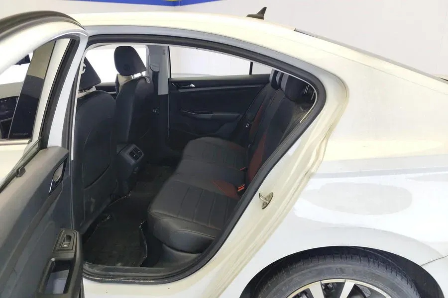 2021 Volkswagen Bora 1.5L 113HP L4 6AT,autocango,china used car exporter,china ev exporter,chinese used car exporter,chinese used ev exporter