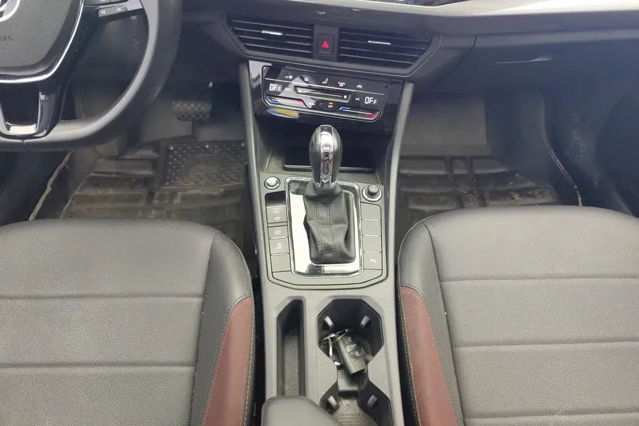 2021 Volkswagen Bora 1.5L 113HP L4 6AT,autocango,china used car exporter,china ev exporter,chinese used car exporter,chinese used ev exporter