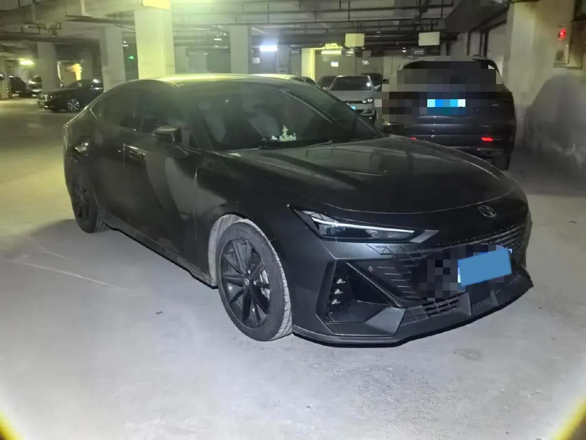 2022 ChangAn UNI-V 1.5T 188HP L4 7DCT,autocango,china used car exporter,china ev exporter,chinese used car exporter,chinese used ev exporter