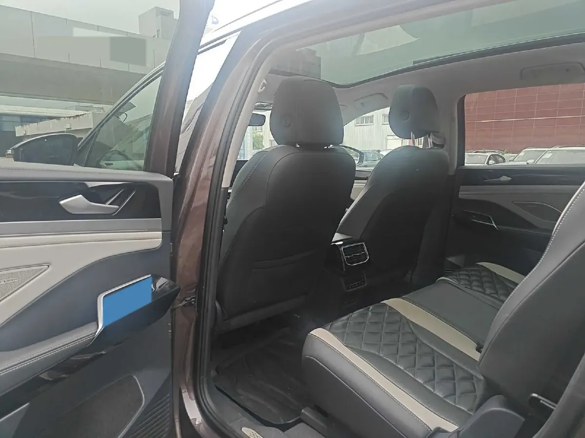 2022 ARCFOX αT BEV 94.5KWH,autocango,china used car exporter,china ev exporter,chinese used car exporter,chinese used ev exporter