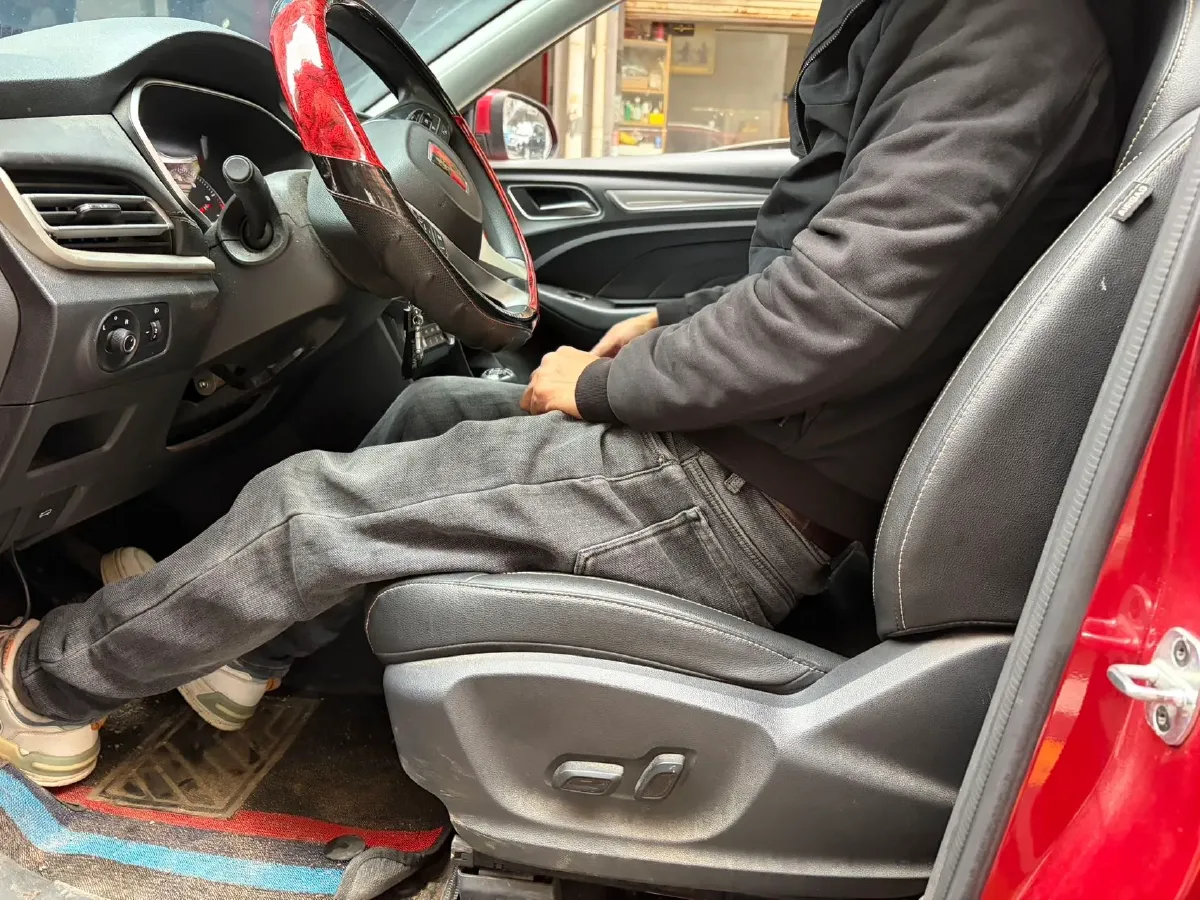 2018 Roewe RX5 1.5T 169HP L4 6MT,autocango,china used car exporter,china ev exporter,chinese used car exporter,chinese used ev exporter