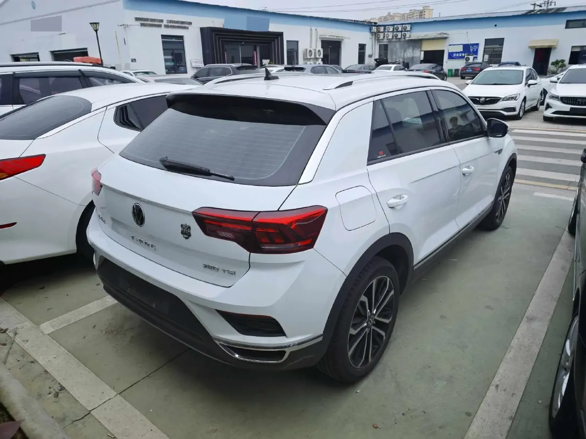 2022 Volkswagen T-Roc 1.4T 150HP L4 7DCT,autocango,china used car exporter,china ev exporter,chinese used car exporter,chinese used ev exporter