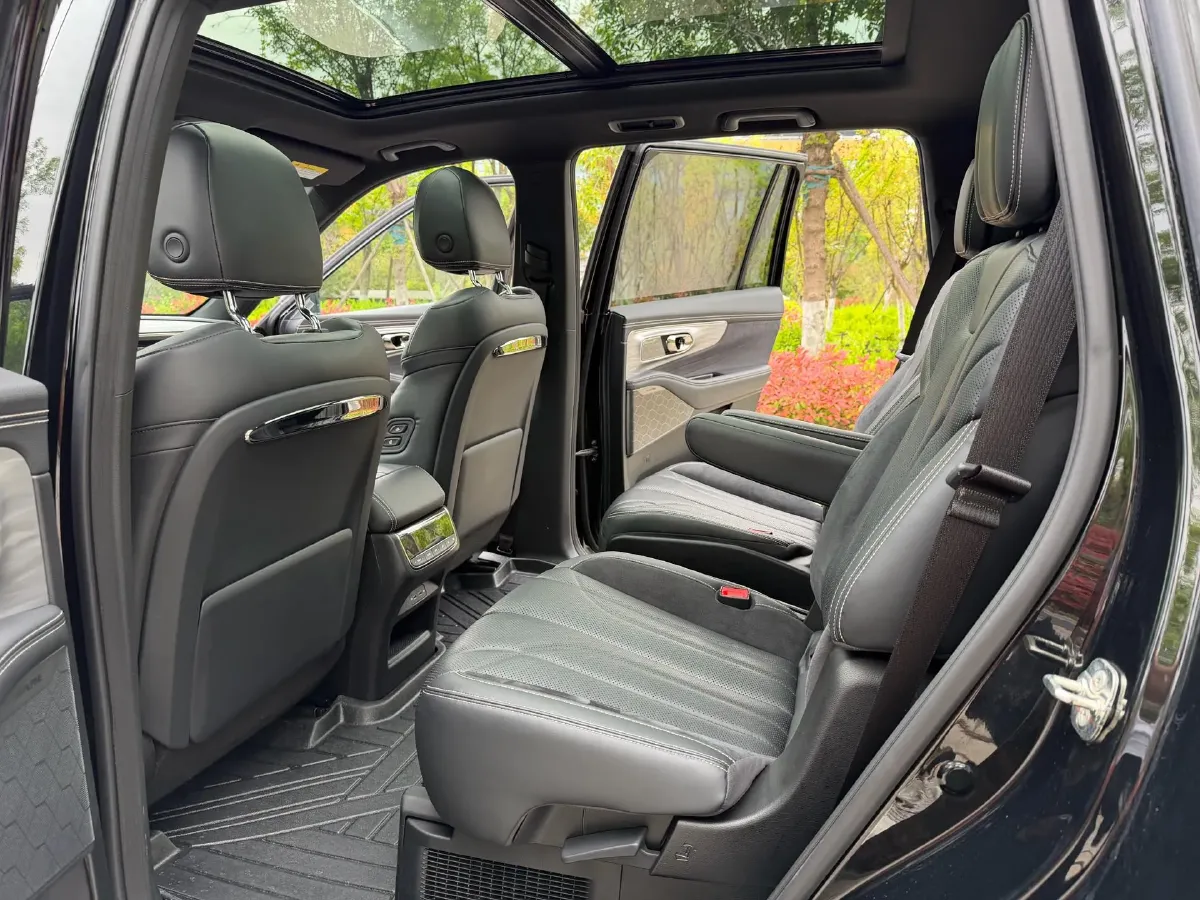 2022 GAC Trumpchi GS8 2.0T 190HP L4 E-CVT Hybrid,autocango,china used car exporter,china ev exporter,chinese used car exporter,chinese used ev exporter