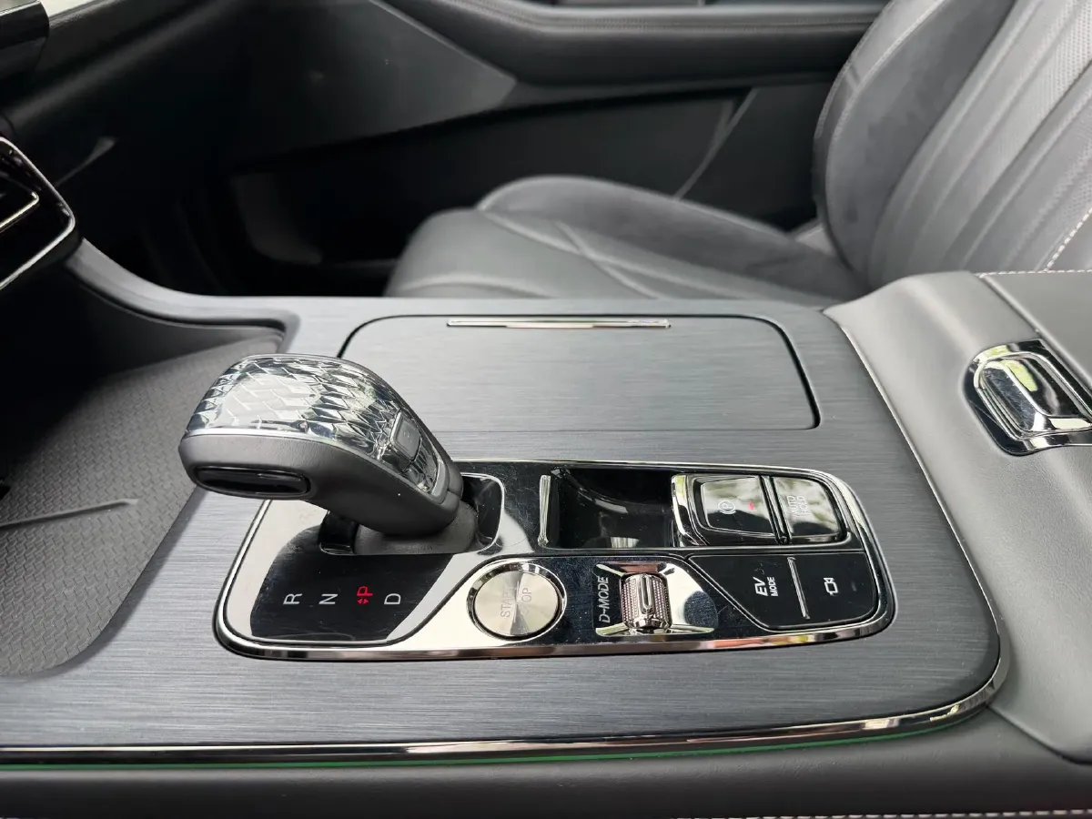 2022 GAC Trumpchi GS8 2.0T 190HP L4 E-CVT Hybrid,autocango,china used car exporter,china ev exporter,chinese used car exporter,chinese used ev exporter