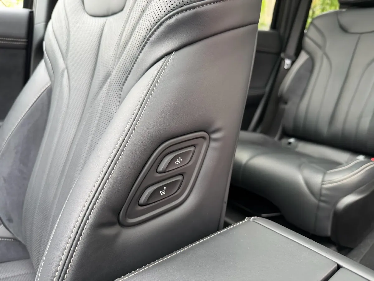 2022 GAC Trumpchi GS8 2.0T 190HP L4 E-CVT Hybrid,autocango,china used car exporter,china ev exporter,chinese used car exporter,chinese used ev exporter