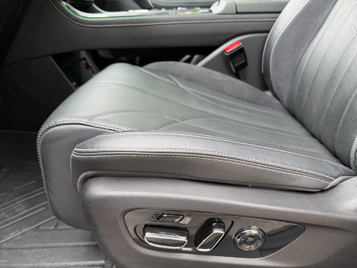 2022 GAC Trumpchi GS8 2.0T 190HP L4 E-CVT Hybrid,autocango,china used car exporter,china ev exporter,chinese used car exporter,chinese used ev exporter