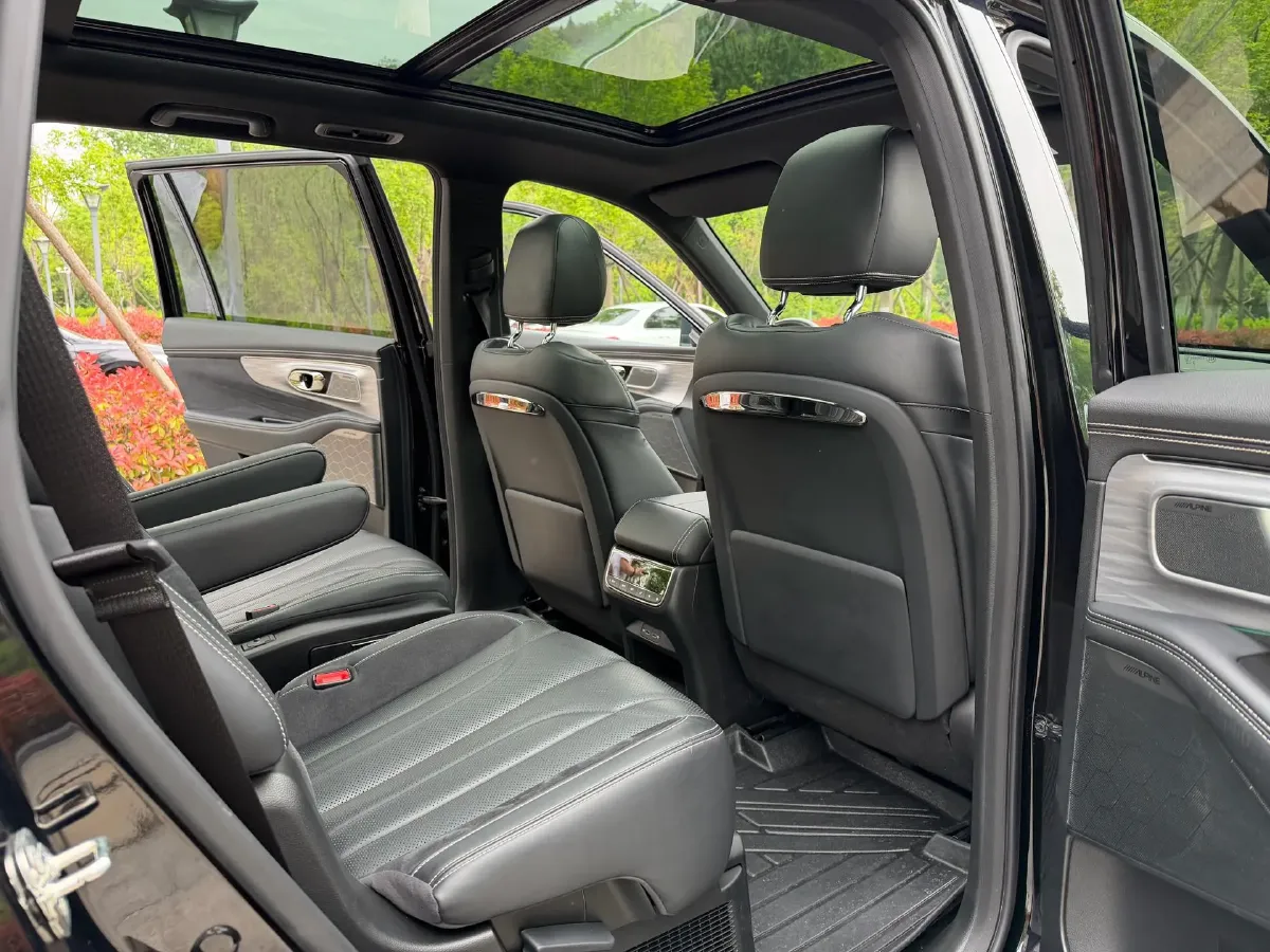 2022 GAC Trumpchi GS8 2.0T 190HP L4 E-CVT Hybrid,autocango,china used car exporter,china ev exporter,chinese used car exporter,chinese used ev exporter