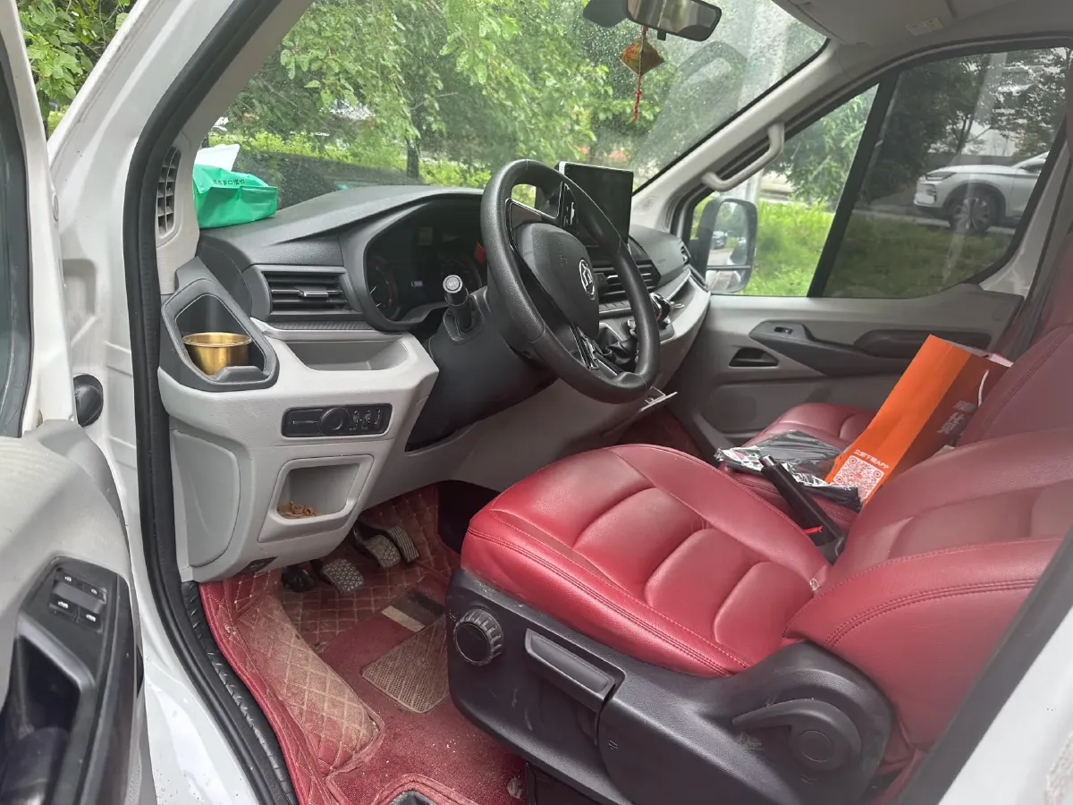 2020 MAXUS XinTu V90 2.0T 148HP L4 6MT,autocango,china used car exporter,china ev exporter,chinese used car exporter,chinese used ev exporter